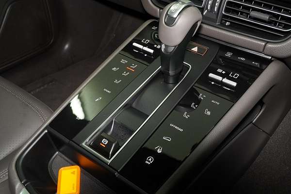 2024 Porsche Macan 95B