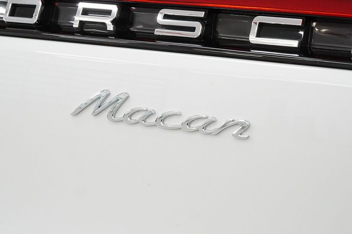2024 Porsche Macan 95B