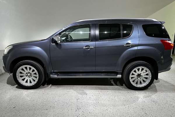 2021 Isuzu MU-X LS-T