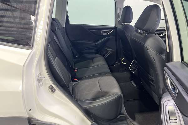 2022 Subaru Forester 2.5i S5