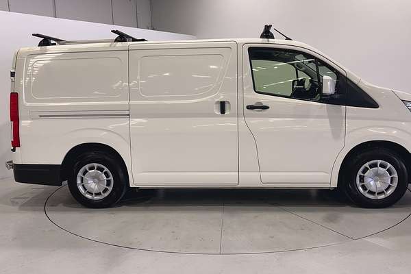 2024 Toyota Hiace GDH300R LWB