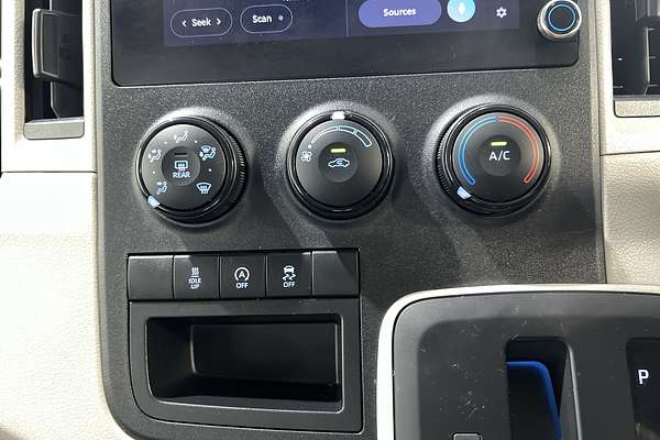 2024 Toyota Hiace GDH300R LWB