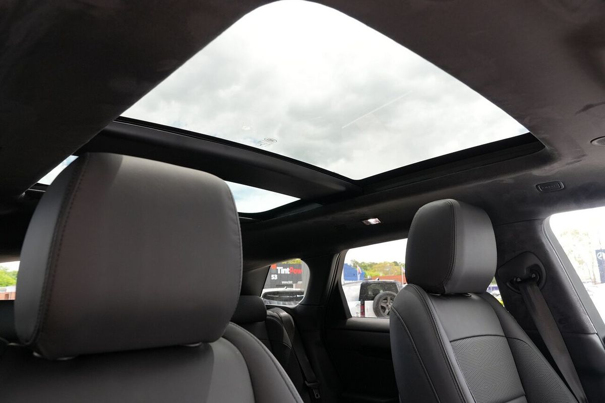 2025 Land Rover Range Rover Evoque P300e Autobiography L551