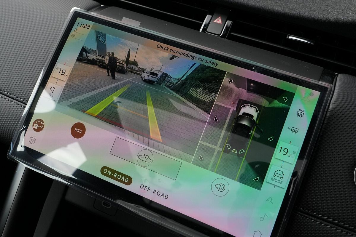 2025 Land Rover Discovery Sport P250 Dynamic SE L550