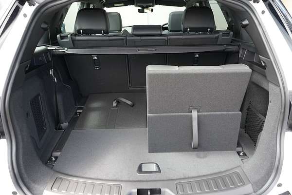 2025 Land Rover Discovery Sport P250 Dynamic SE L550