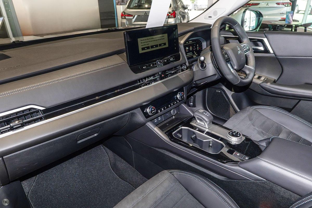 2025 Mitsubishi Outlander Aspire ZM