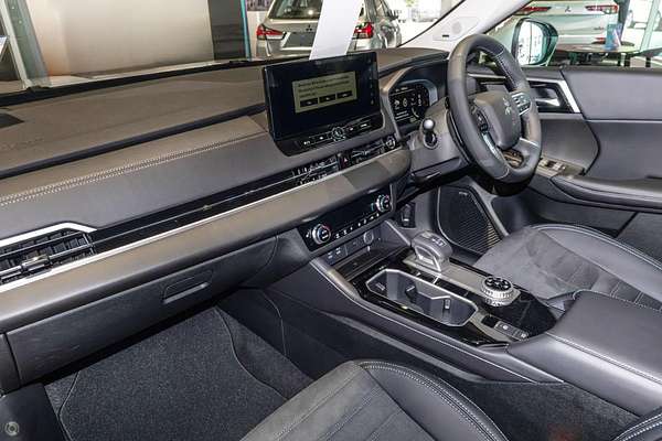 2025 Mitsubishi Outlander Aspire ZM