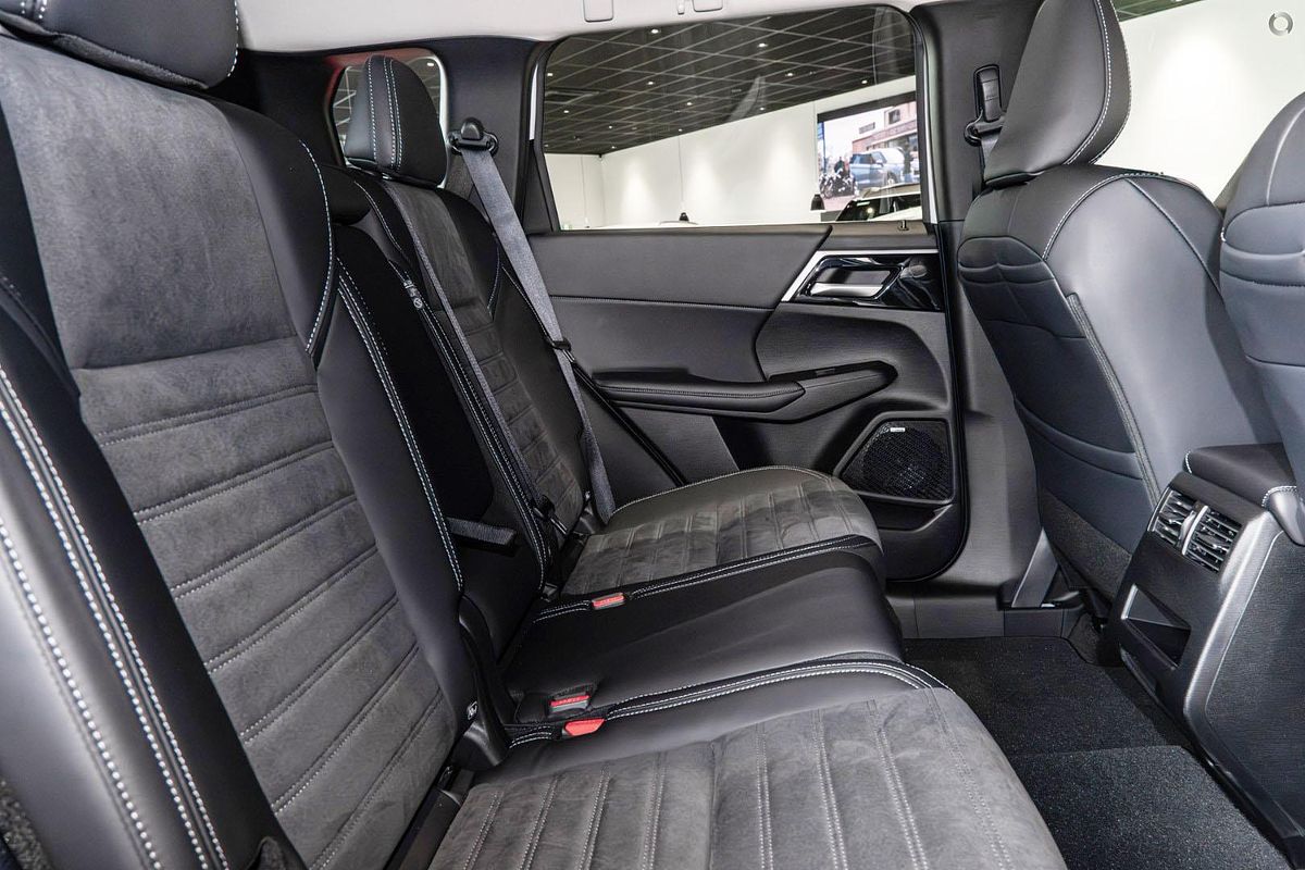 2025 Mitsubishi Outlander Aspire ZM