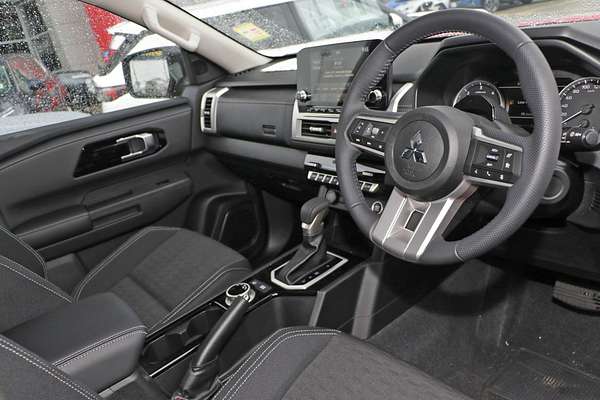 2025 Mitsubishi Triton GLS MV 4X4