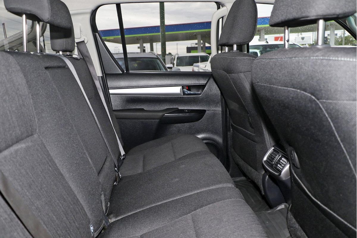 2021 Toyota Hilux SR5 GUN126R 4X4