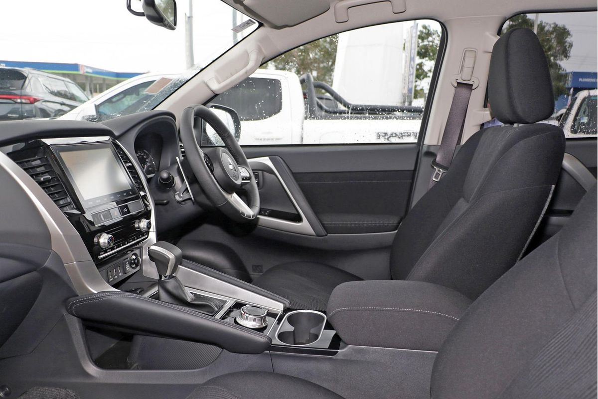 2024 Mitsubishi Pajero Sport GLS QG