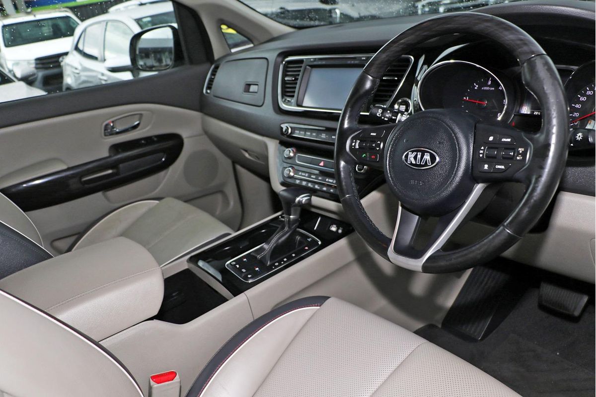 2018 Kia Carnival Platinum YP