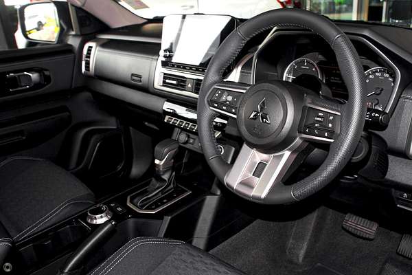 2025 Mitsubishi Triton GLS MV 4X4