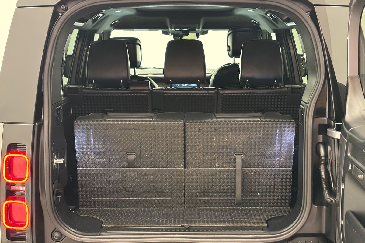 2021 Land Rover Defender 110 D300 X-Dynamic HSE L663