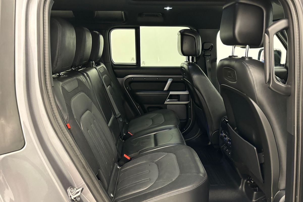 2021 Land Rover Defender 110 D300 X-Dynamic HSE L663