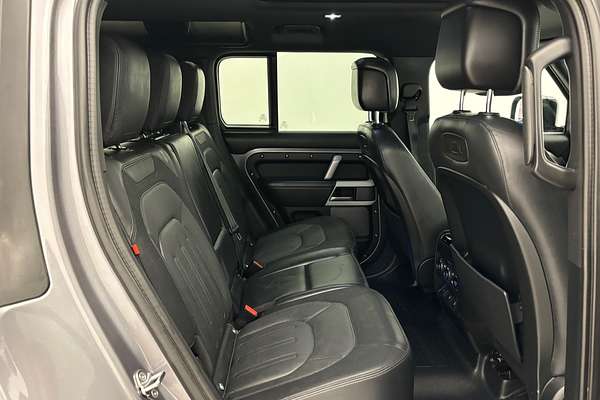 2021 Land Rover Defender 110 D300 X-Dynamic HSE L663