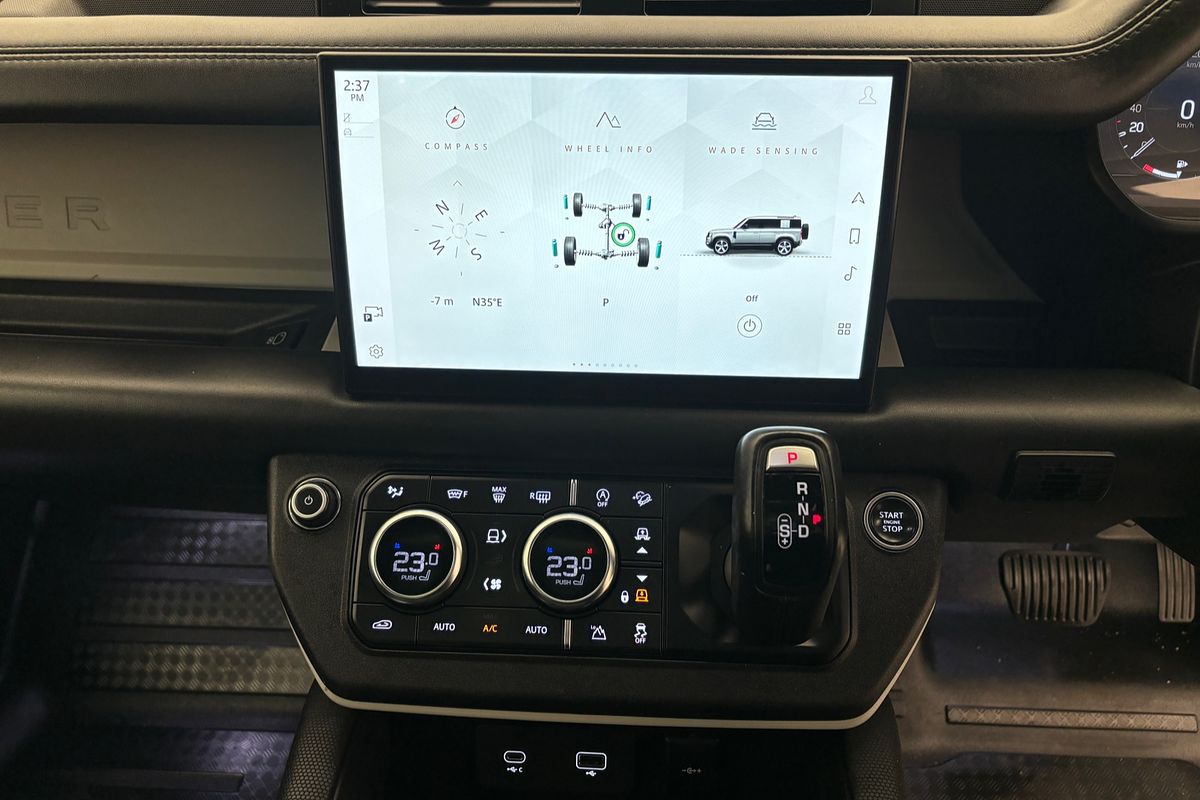 2021 Land Rover Defender 110 D300 X-Dynamic HSE L663