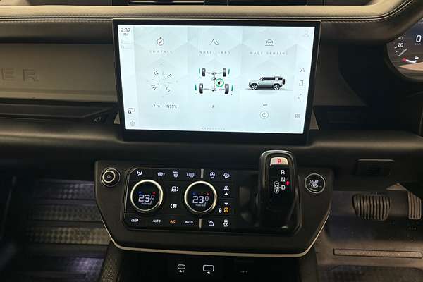 2021 Land Rover Defender 110 D300 X-Dynamic HSE L663