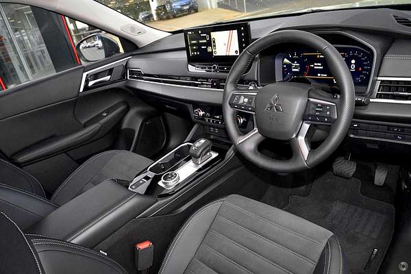 2025 Mitsubishi Outlander Aspire ZM