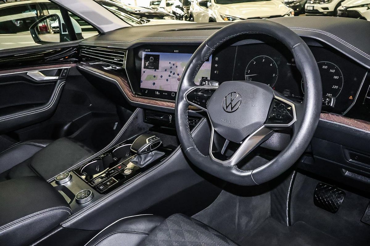 2024 Volkswagen Touareg 210TDI Elegance RC