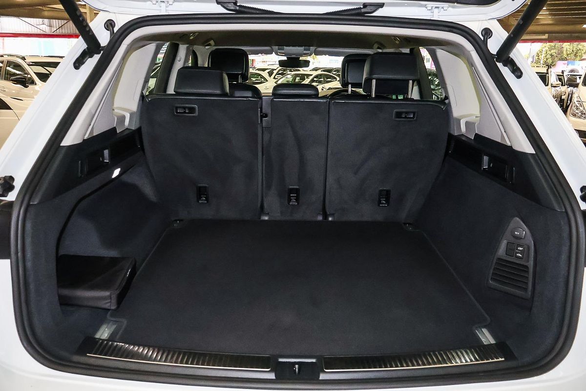 2024 Volkswagen Touareg 210TDI Elegance RC