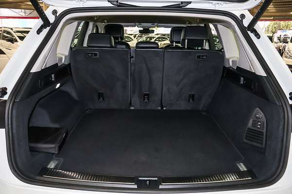 2024 Volkswagen Touareg 210TDI Elegance RC