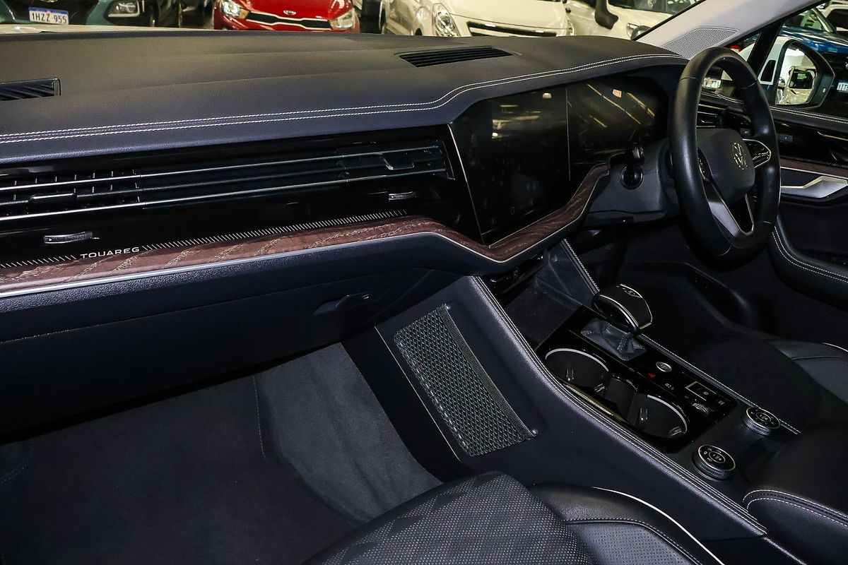 2024 Volkswagen Touareg 210TDI Elegance RC