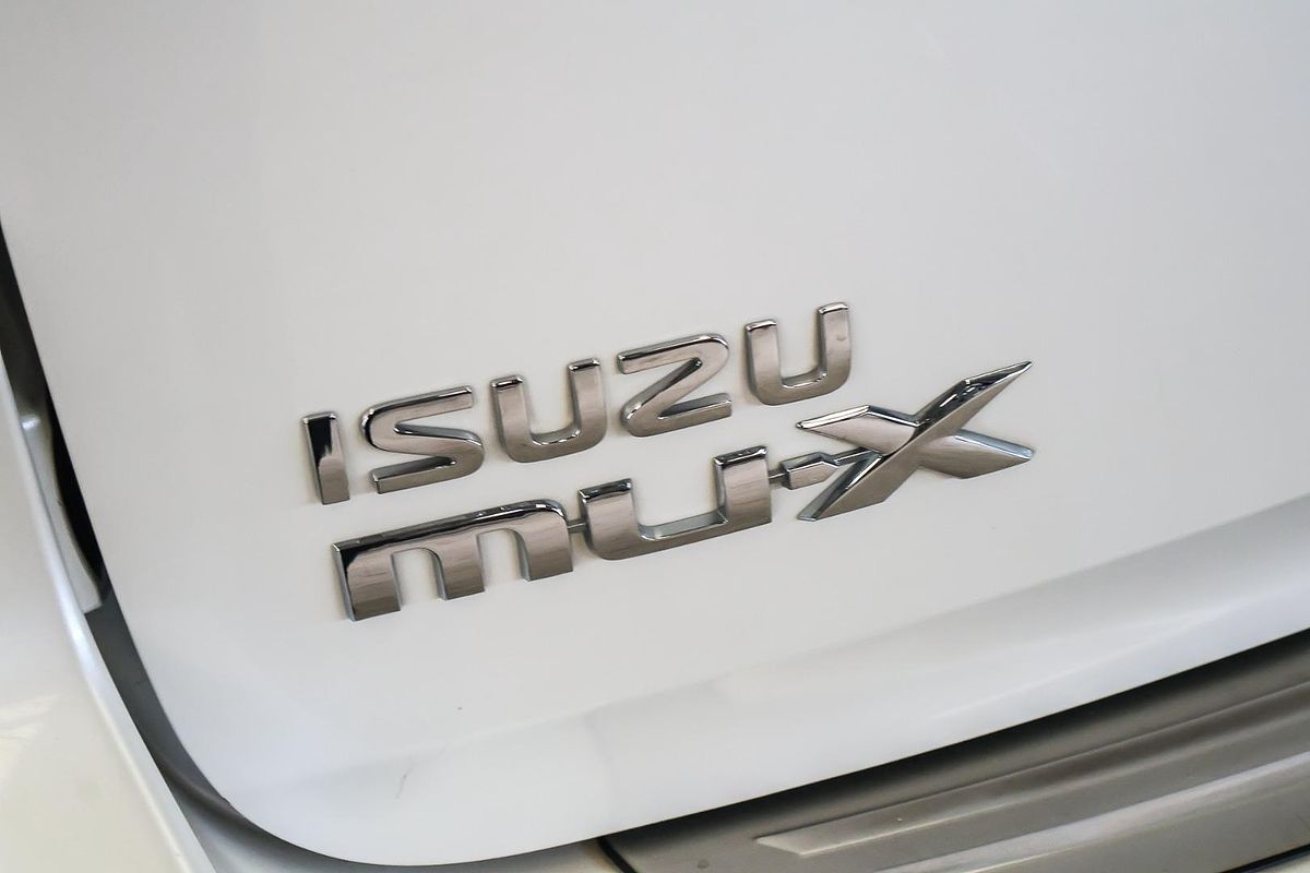 2020 Isuzu MU-X LS-T