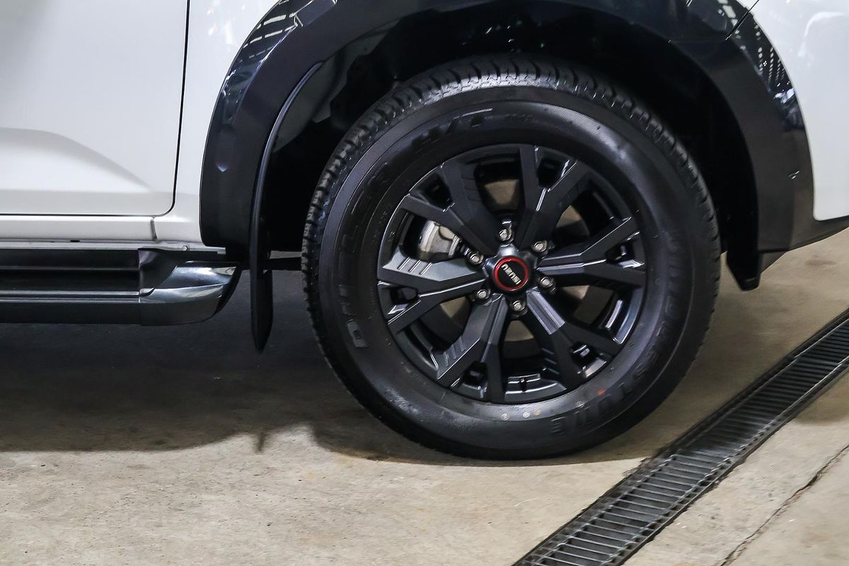 2024 Isuzu D-MAX X-TERRAIN 4X4