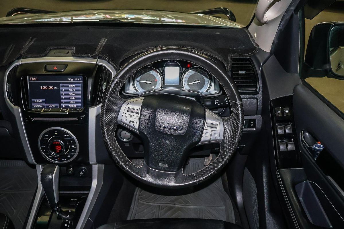 2020 Isuzu MU-X LS-T