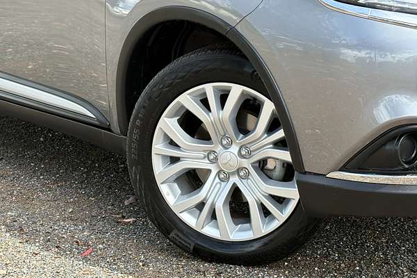 2021 Mitsubishi Outlander ES ZL