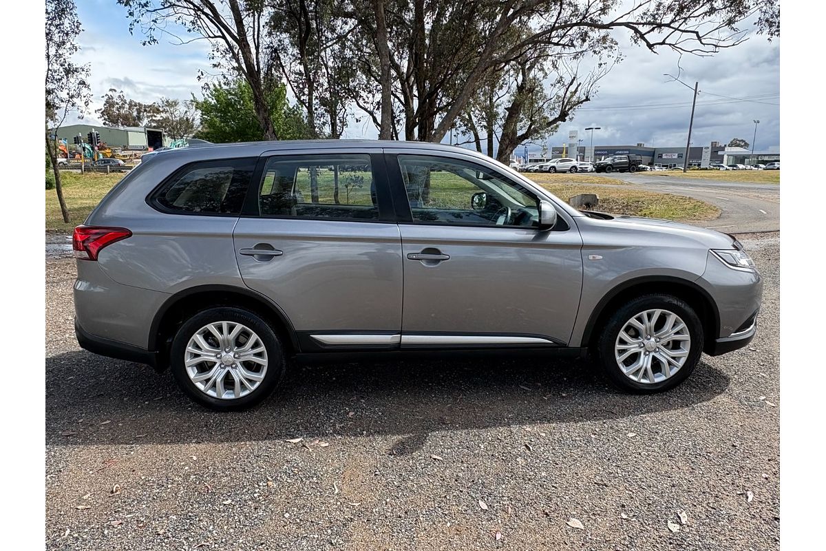 2021 Mitsubishi Outlander ES ZL