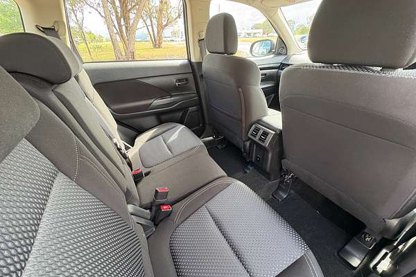 2021 Mitsubishi Outlander ES ZL