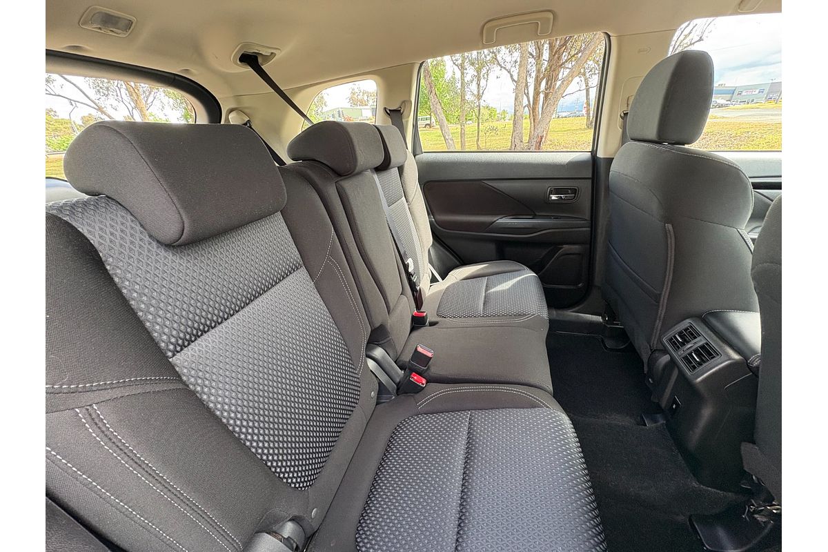 2021 Mitsubishi Outlander ES ZL