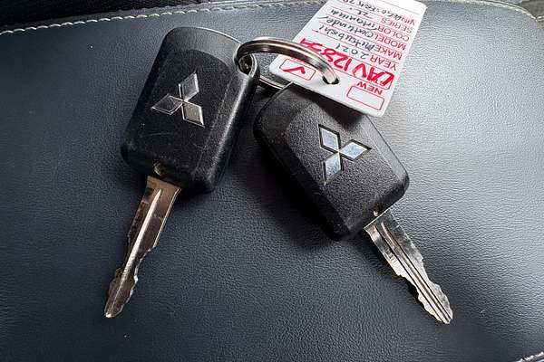 2021 Mitsubishi Outlander ES ZL