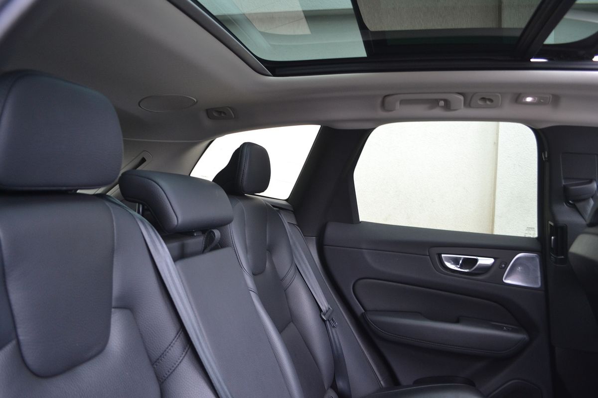 2023 Volvo XC60 Plus B5