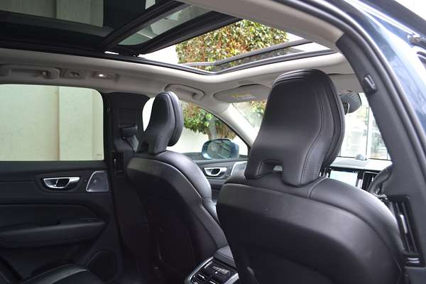 2023 Volvo XC60 Plus B5