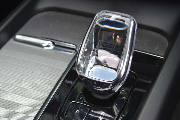 2023 Volvo XC60 Plus B5