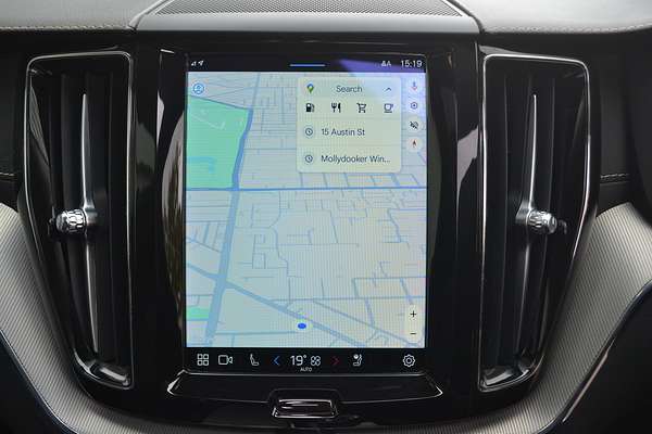 2023 Volvo XC60 Plus B5