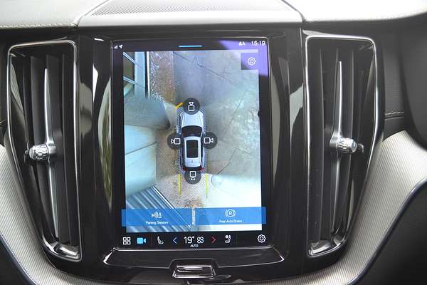 2023 Volvo XC60 Plus B5