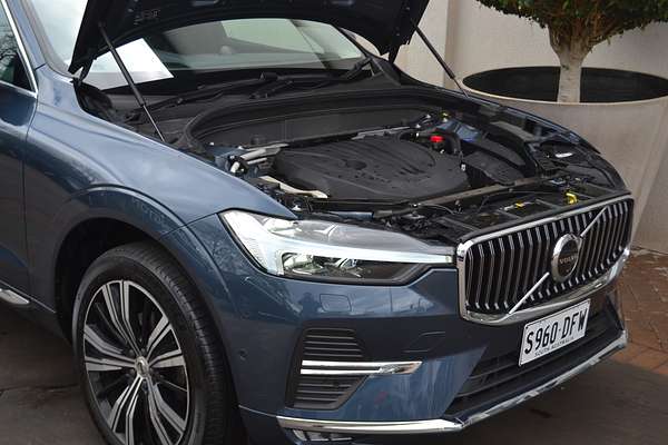 2023 Volvo XC60 Plus B5