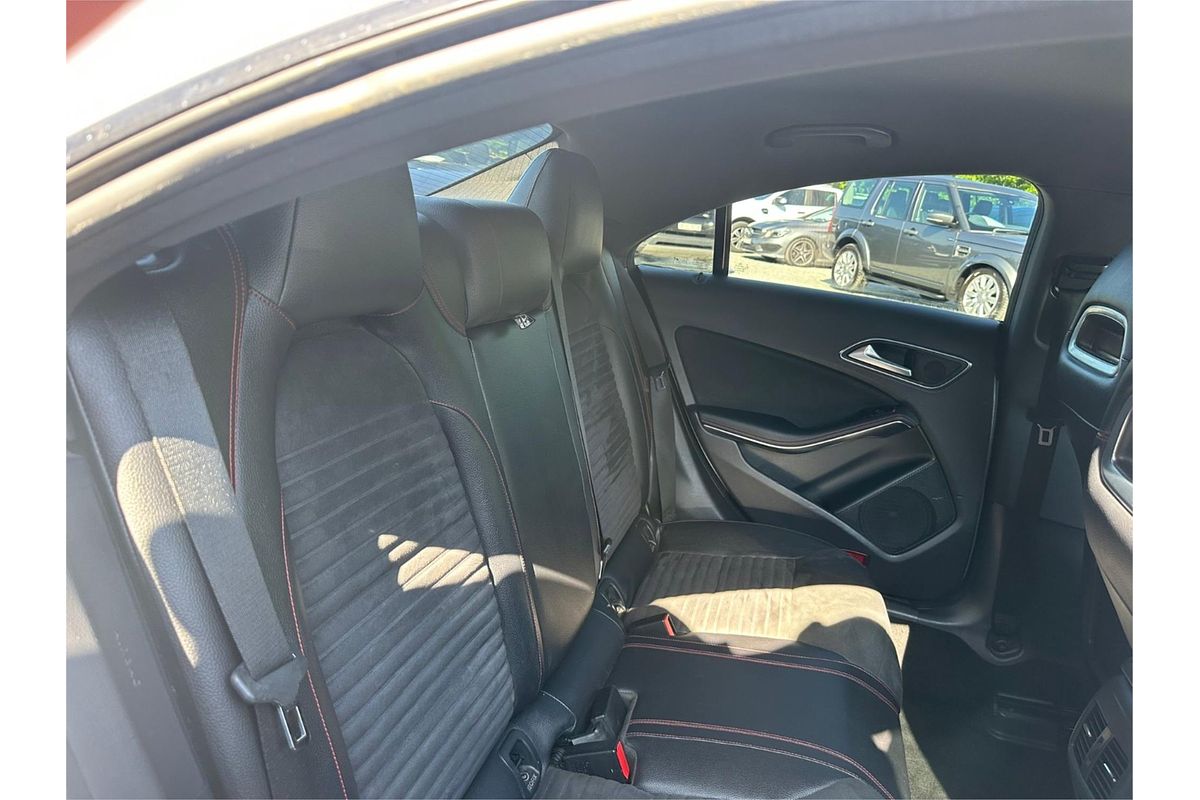 2013 Mercedes-Benz CLA-Class CLA200 C117