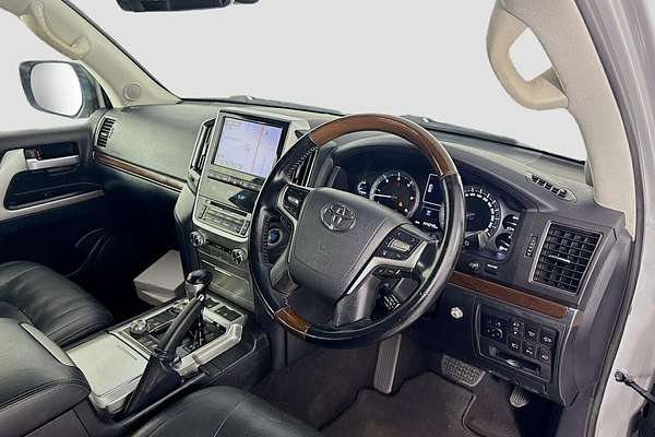 2019 Toyota Landcruiser Sahara VDJ200R