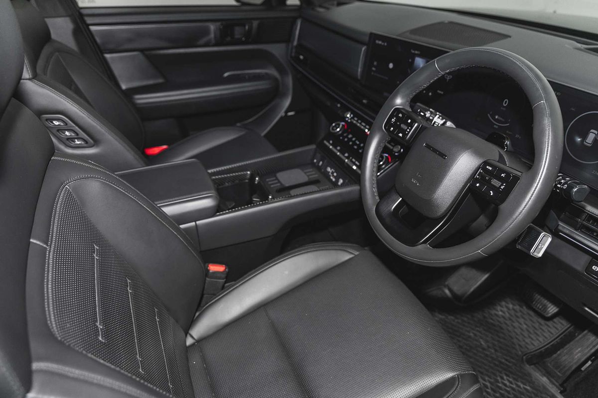 2024 Hyundai Santa Fe Hybrid Calligraphy MX5.V1