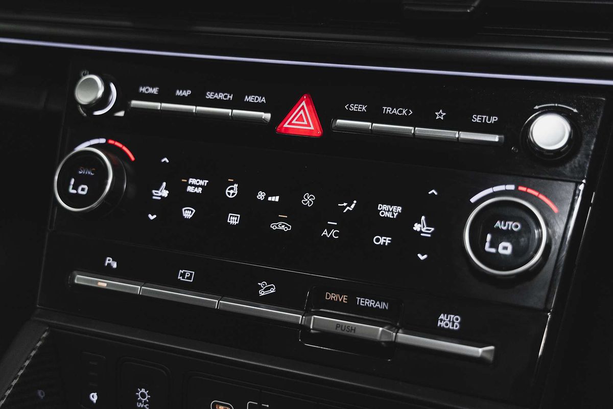 2024 Hyundai Santa Fe Hybrid Calligraphy MX5.V1