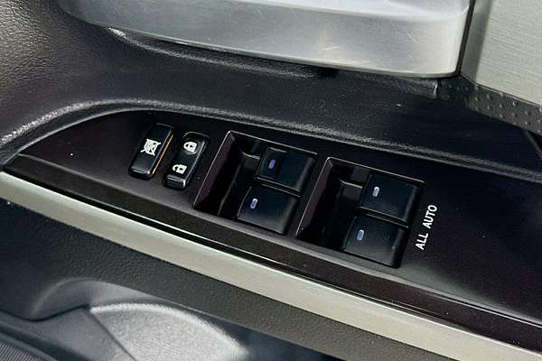 2019 Toyota Landcruiser Sahara VDJ200R