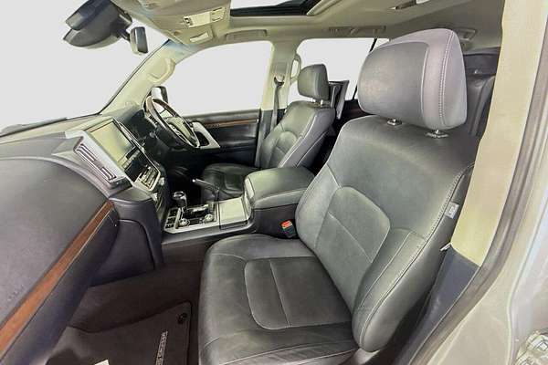 2019 Toyota Landcruiser Sahara VDJ200R