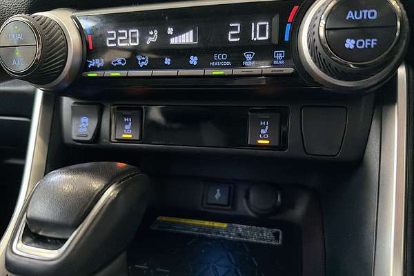 2020 Toyota RAV4 Cruiser AXAH52R