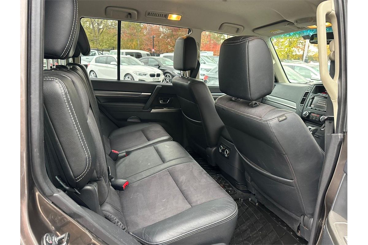 2014 Mitsubishi Pajero VR-X LWB (4x4) NW MY14