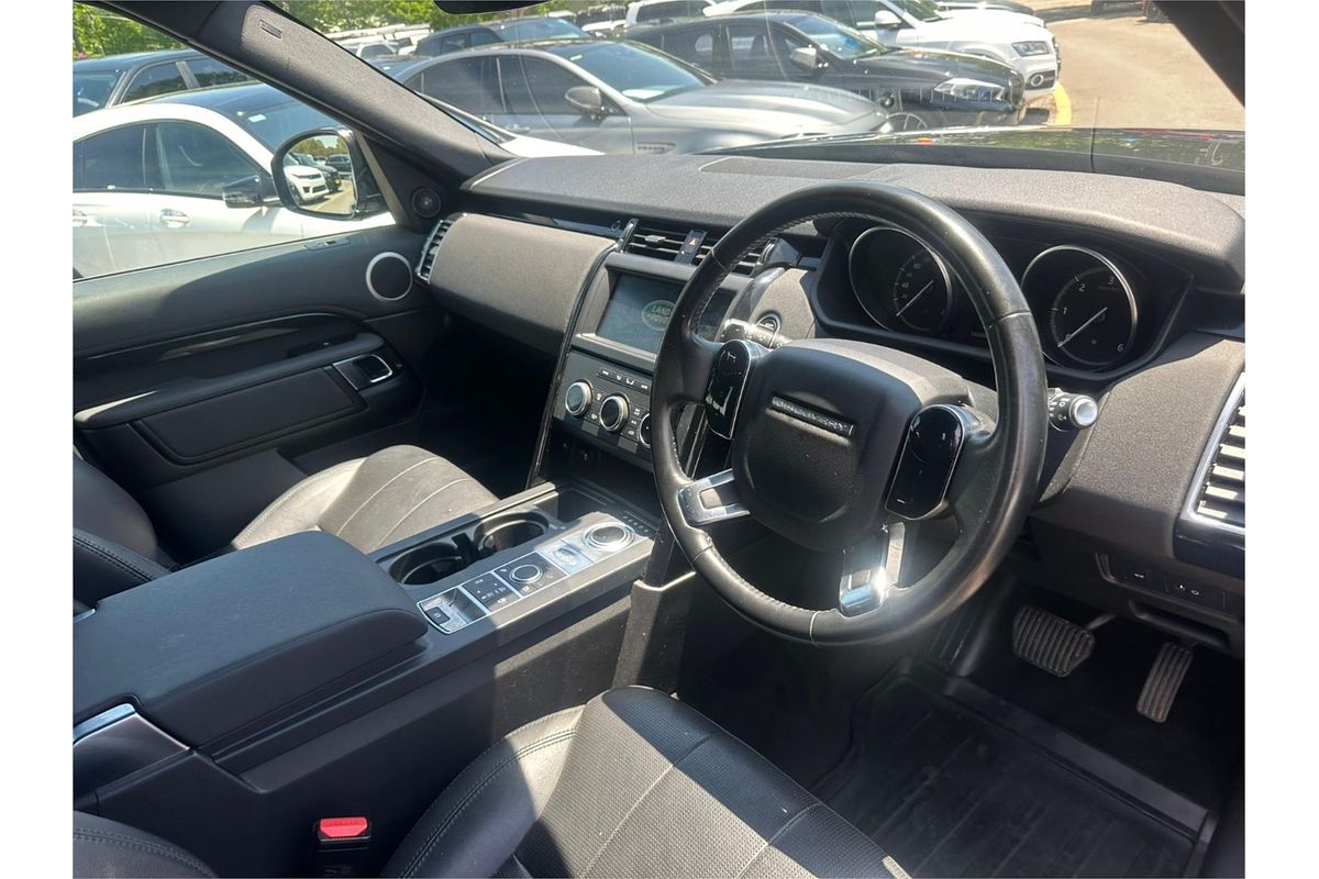 2020 Land Rover Discovery SD4 SE Series 5